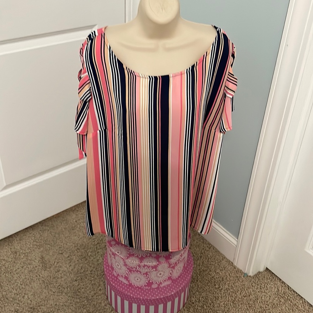 Roz & Ali top size XL